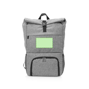 Bajo la cremallera de la cara principal